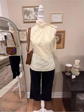 Franco Mirabelli Sleeveless Cream Tie-Neck Top